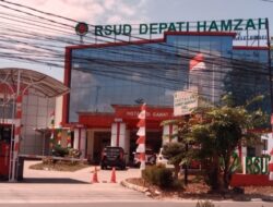 Alamak! Plavon di RSUD Depati Hamzah Nyaris Roboh, Rembes Berbau Menggenang di Lahan Parkir